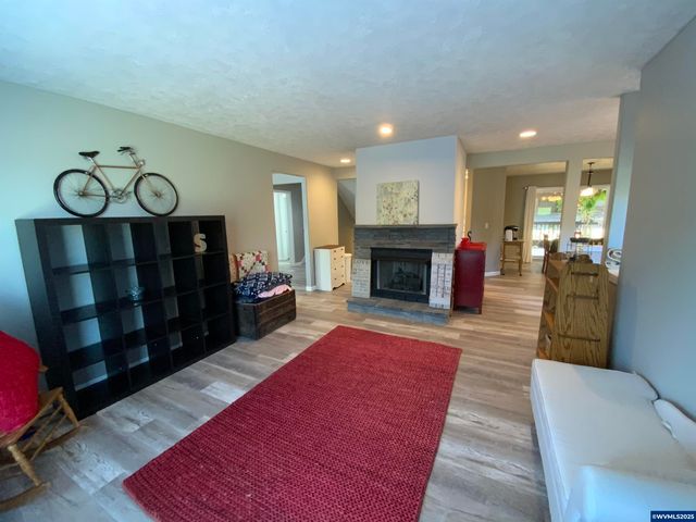 1553 Ammon NW St, Salem, OR 97304