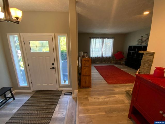 1553 Ammon NW St, Salem, OR 97304