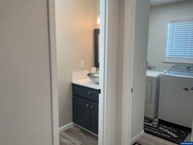 1553 Ammon NW St, Salem, OR 97304