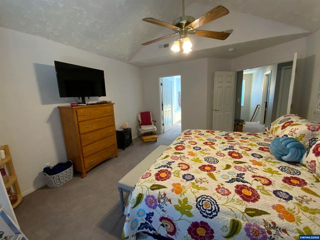 1553 Ammon NW St, Salem, OR 97304