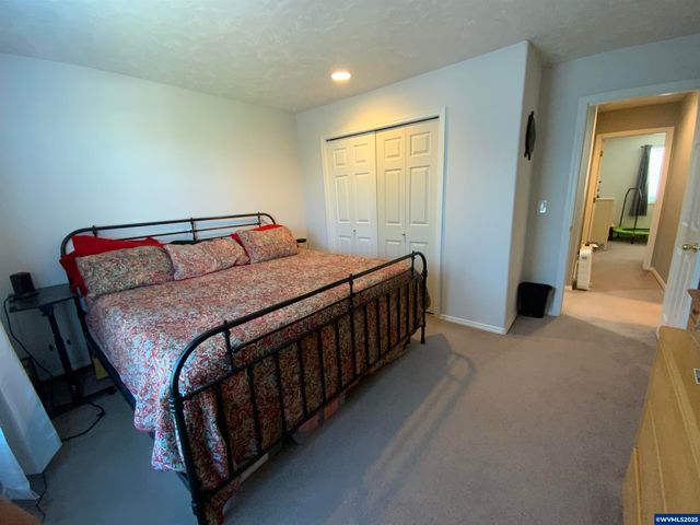 1553 Ammon NW St, Salem, OR 97304