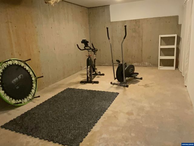 1553 Ammon NW St, Salem, OR 97304