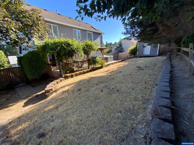 1553 Ammon NW St, Salem, OR 97304