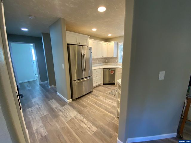 1553 Ammon NW St, Salem, OR 97304