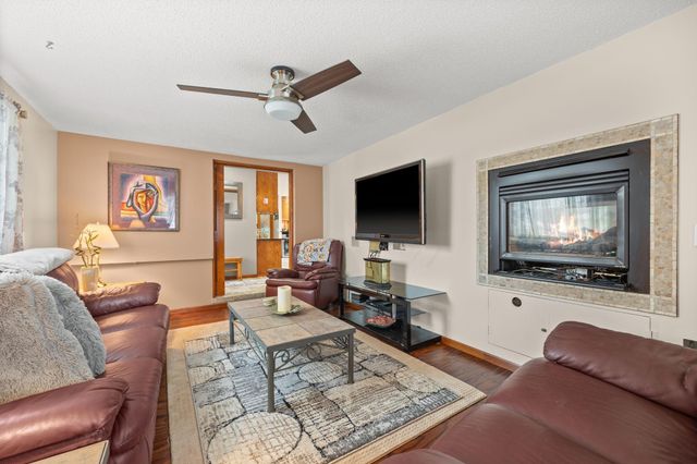 200 Griffin Avenue NE, Hutchinson, MN 55350