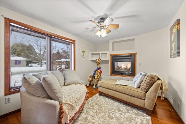 200 Griffin Avenue NE, Hutchinson, MN 55350