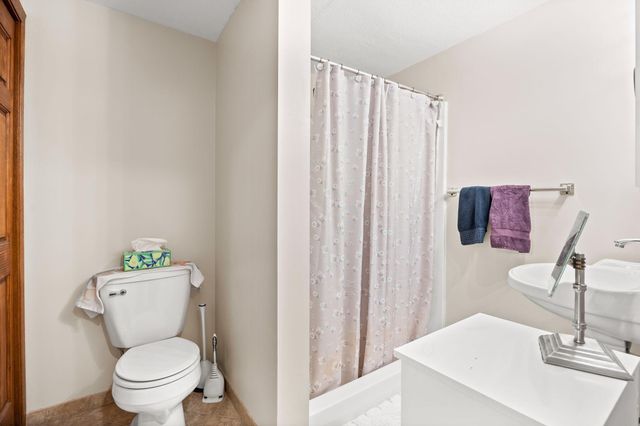 200 Griffin Avenue NE, Hutchinson, MN 55350