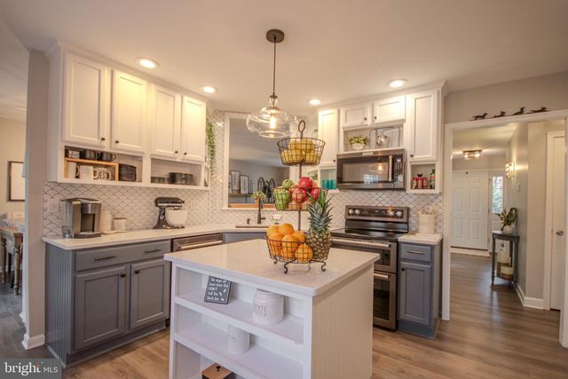 4984 LORDS CREEK DR, Eden, MD 21822