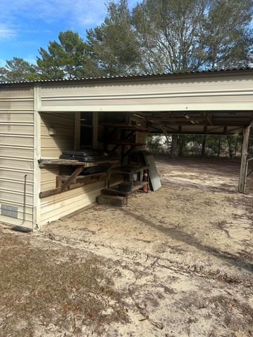 618 Oakridge Road, Defuniak Springs, FL 32433