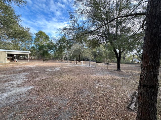 618 Oakridge Road, Defuniak Springs, FL 32433
