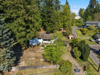 1307 N Lake Stickney Drive, Lynnwood, WA 98087