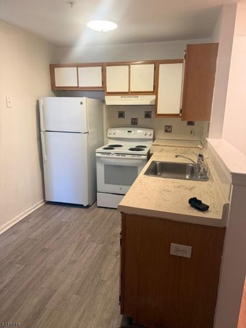 5105 Tudor Dr 05, Pequannock Twp., NJ 07444