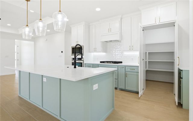 1813 Clapper Rail Dr, Portland, TX 78374