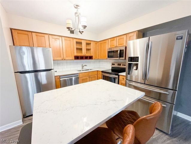 2222 Detroit Avenue 409, Cleveland, OH 44113