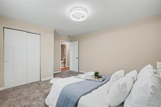6670 Kenwood Drive, Northwoods, MO 63121