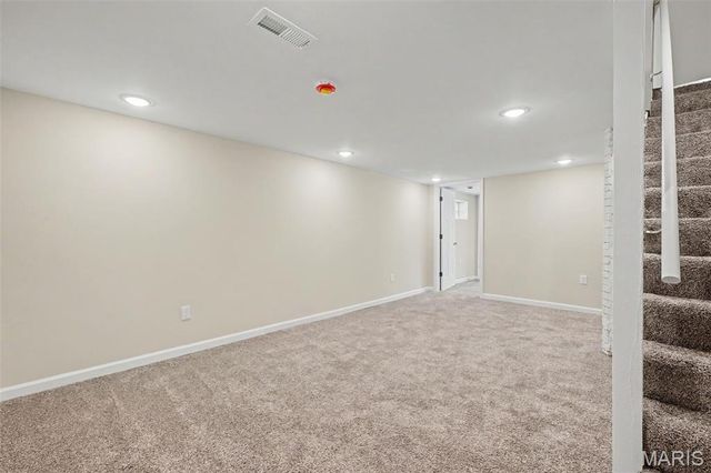 6670 Kenwood Drive, Northwoods, MO 63121
