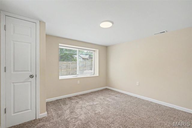 6670 Kenwood Drive, Northwoods, MO 63121