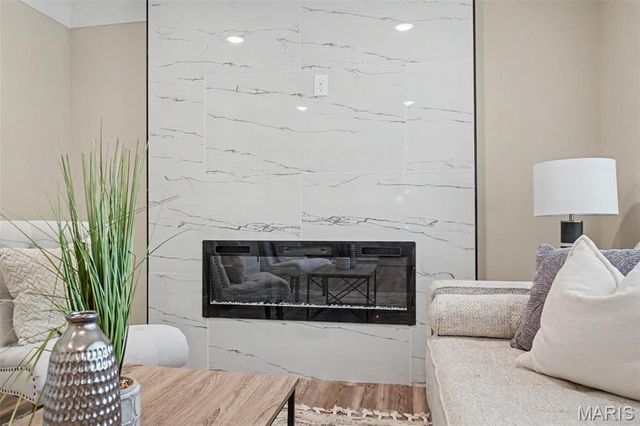 6670 Kenwood Drive, Northwoods, MO 63121