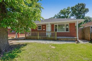 6670 Kenwood Drive, Northwoods, MO 63121