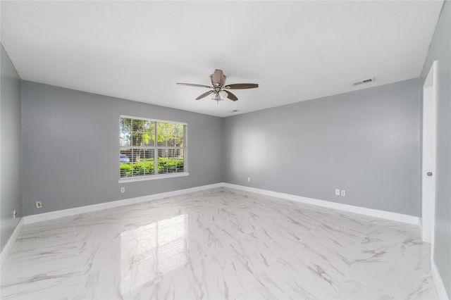 6827 Crystal Point Drive, Katy, TX 77449