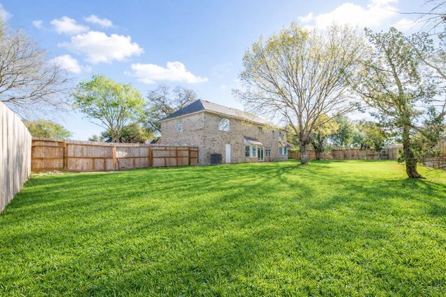 6827 Crystal Point Drive, Katy, TX 77449