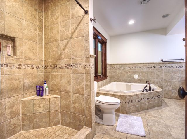 2488 86th Street, Eau Claire, WI 54703