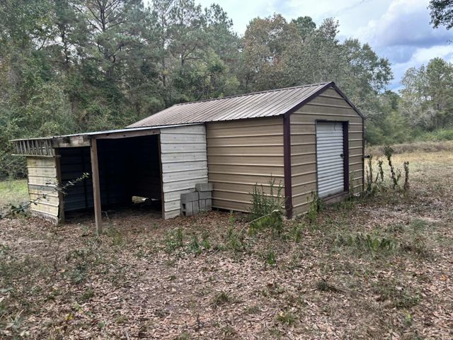 351 Martin Creek Drive, Cleveland, TX 77328