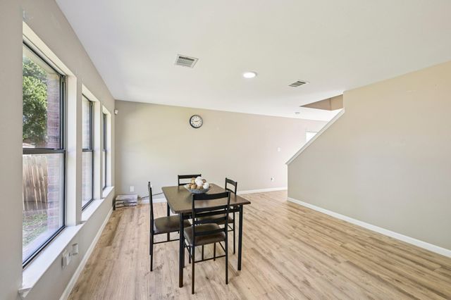 502 Woodford DR, Cedar Park, TX 78613