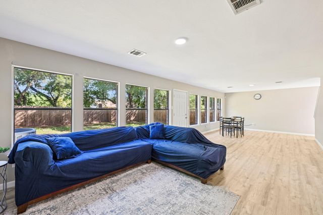 502 Woodford DR, Cedar Park, TX 78613