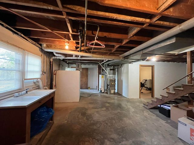 575 Goldsmith Avenue, Mammoth Spring, MO 72554