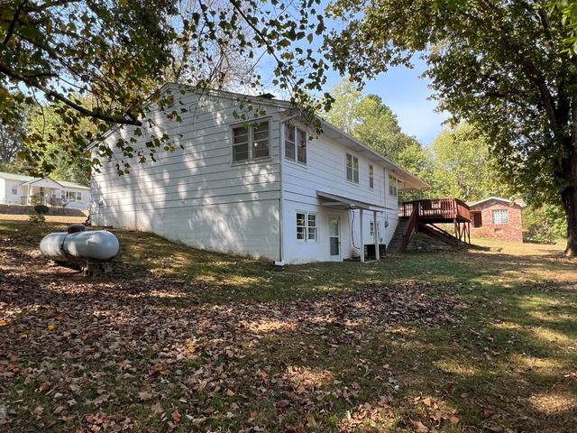 575 Goldsmith Avenue, Mammoth Spring, MO 72554