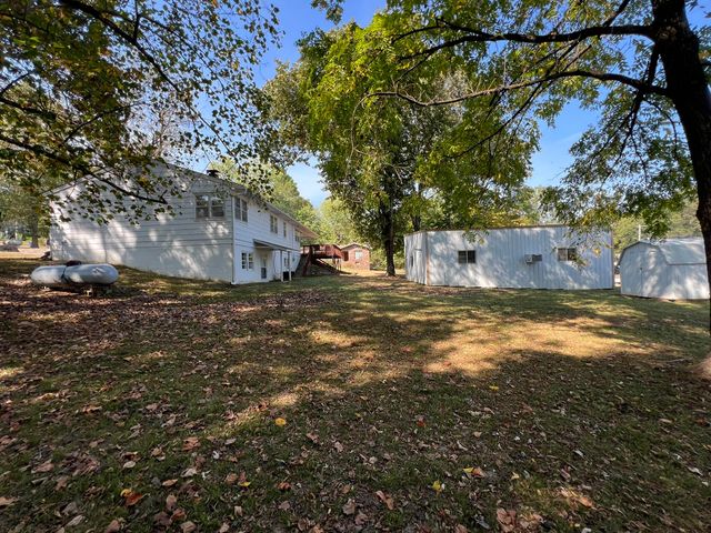 575 Goldsmith Avenue, Mammoth Spring, MO 72554