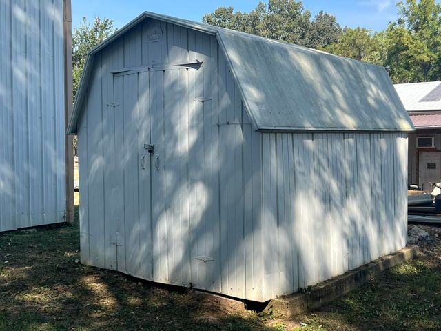 575 Goldsmith Avenue, Mammoth Spring, MO 72554