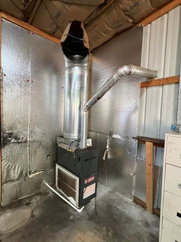 575 Goldsmith Avenue, Mammoth Spring, MO 72554