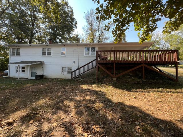 575 Goldsmith Avenue, Mammoth Spring, MO 72554