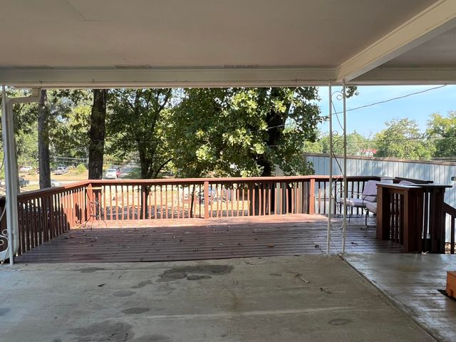 575 Goldsmith Avenue, Mammoth Spring, MO 72554