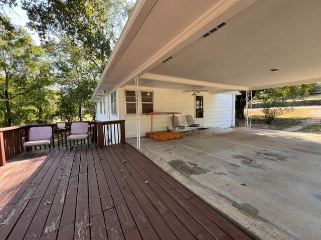 575 Goldsmith Avenue, Mammoth Spring, MO 72554