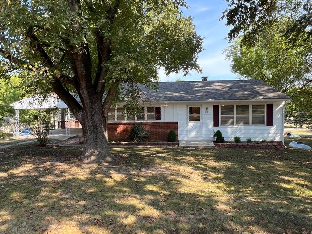 575 Goldsmith Avenue, Mammoth Spring, MO 72554