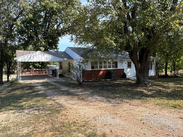 575 Goldsmith Avenue, Mammoth Spring, MO 72554