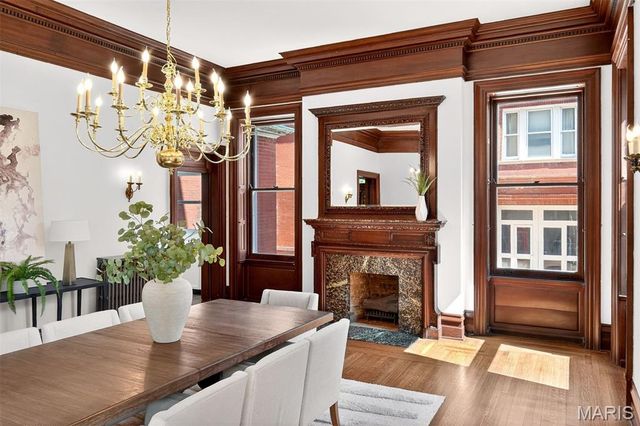 4341 Westminster Place, St Louis, MO 63108