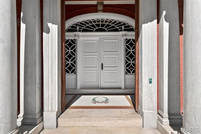 4341 Westminster Place, St Louis, MO 63108