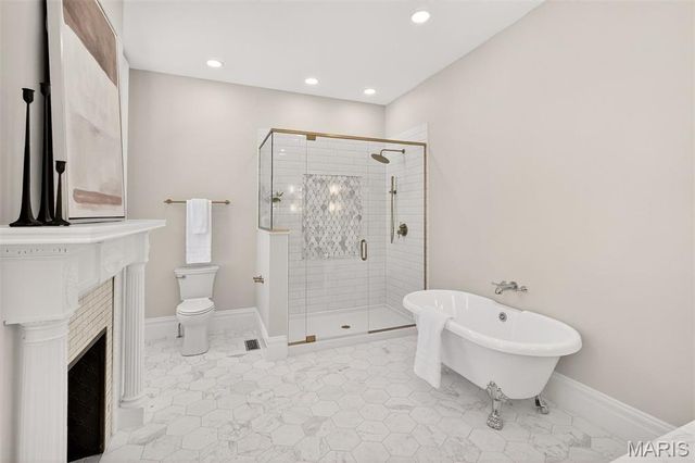 4341 Westminster Place, St Louis, MO 63108