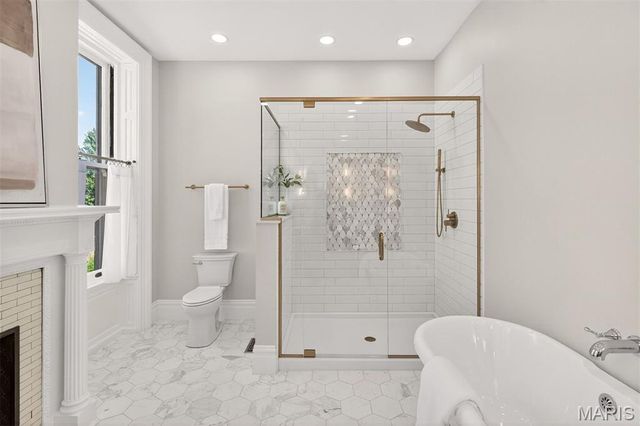 4341 Westminster Place, St Louis, MO 63108