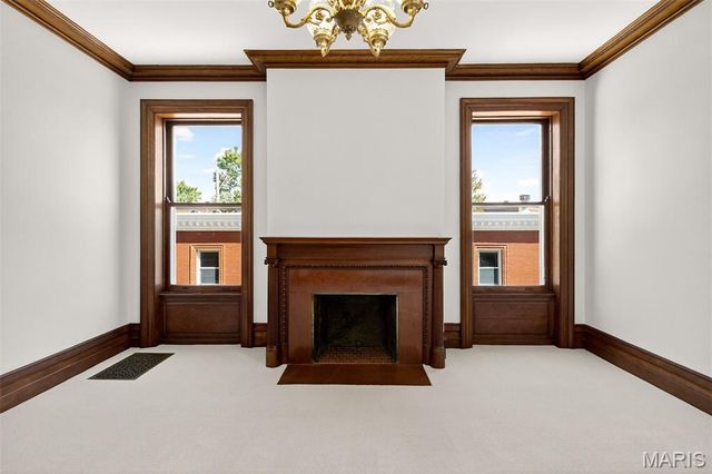 4341 Westminster Place, St Louis, MO 63108