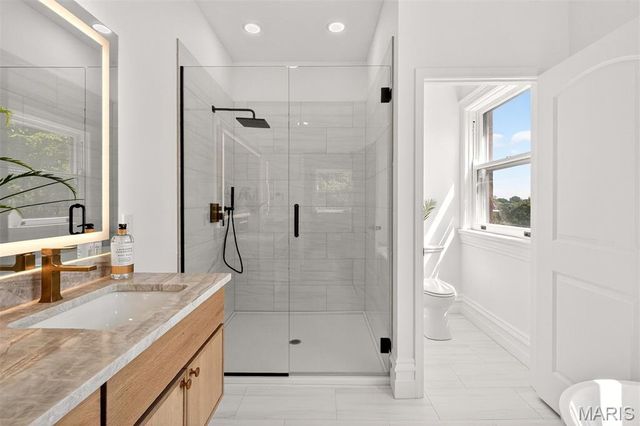 4341 Westminster Place, St Louis, MO 63108