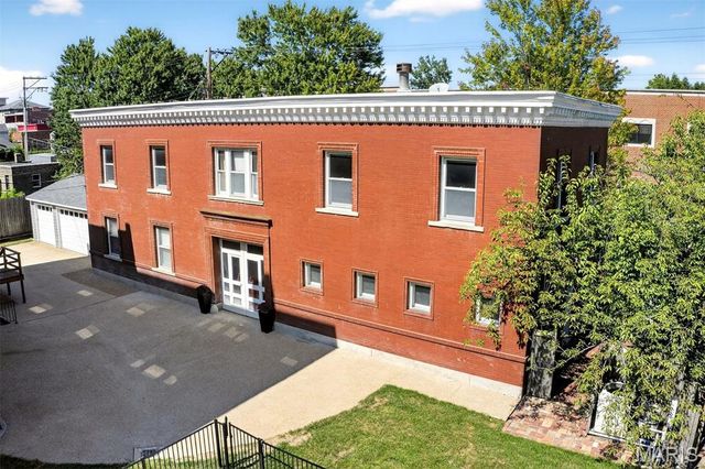 4341 Westminster Place, St Louis, MO 63108