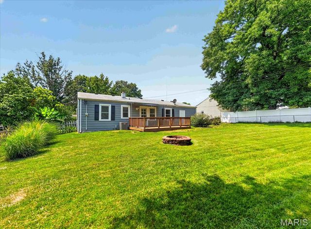 7017 Deerpath Drive, Unincorporated, MO 63123