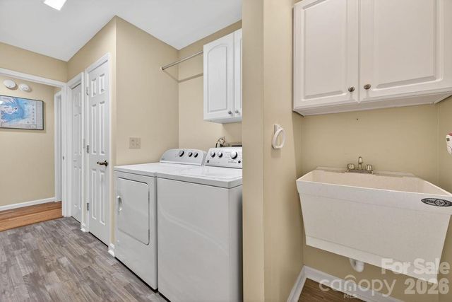 1820 Riverview Court, Hendersonville, NC 28739