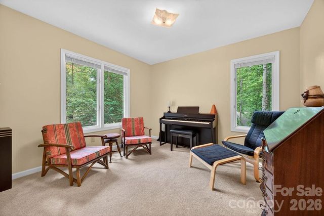 1820 Riverview Court, Hendersonville, NC 28739