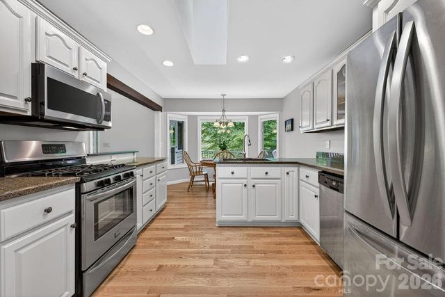 1820 Riverview Court, Hendersonville, NC 28739